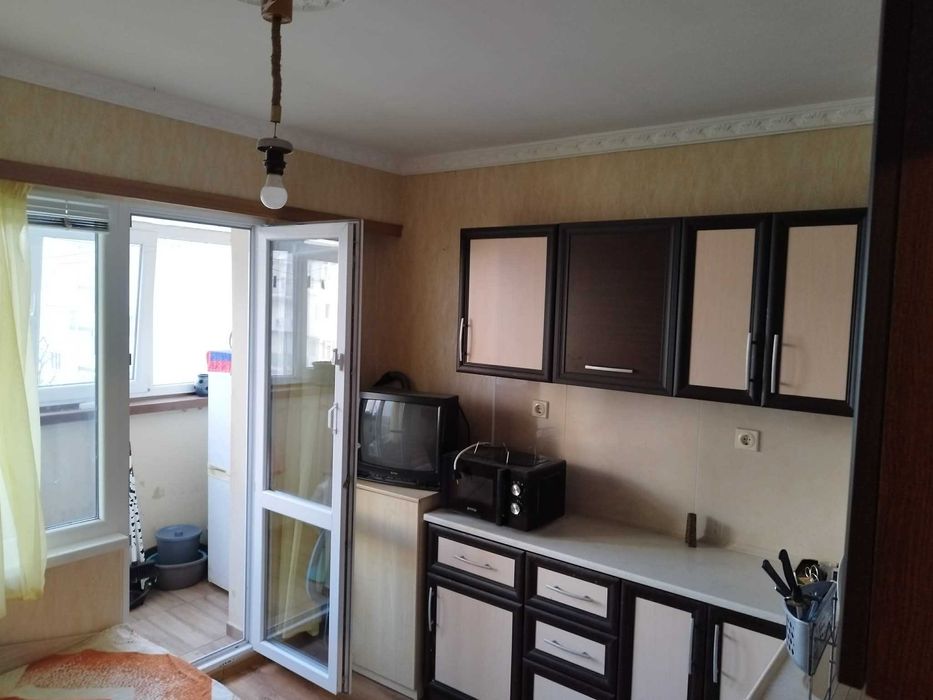 Гарсониера Възраждане 3 - хол и голяма кухня