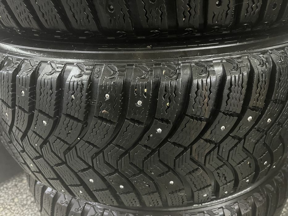 225/60 R 17 Michelin