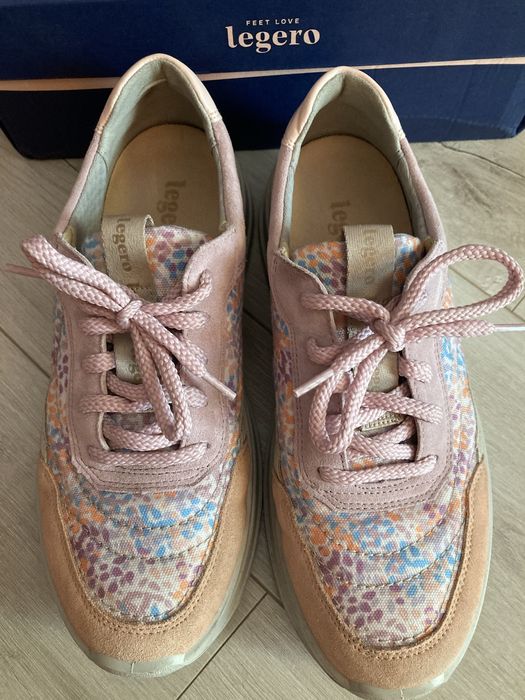 Дамски спортни обувки Legero