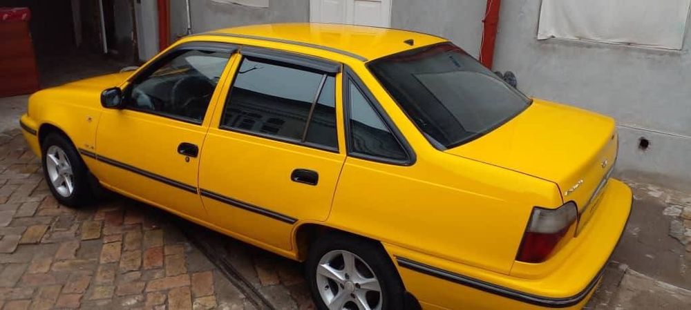 Nexia 1 sotiladi 2001