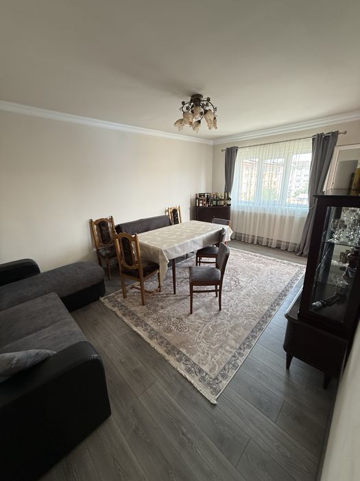apartament 3 camere, de vanzare