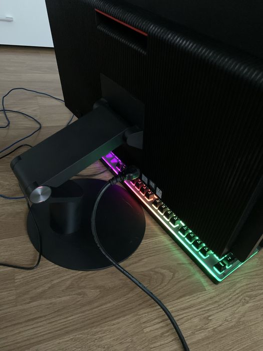 Lenovo ThinkCentre core i5,Display 23,8 tableta tach,Windows 11,ssd