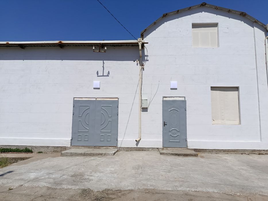 Урганч шахрида Нотурар бино сотилади