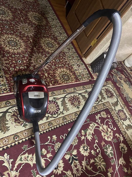 Продам 2 пылесоса