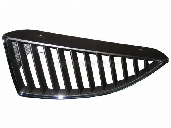 Решетка радиатора  Mitsubishi Lancer