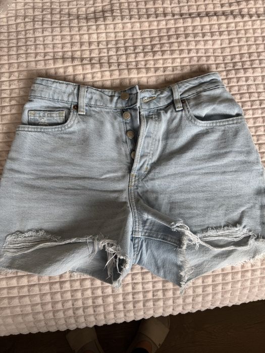 Къси дънкови панталони