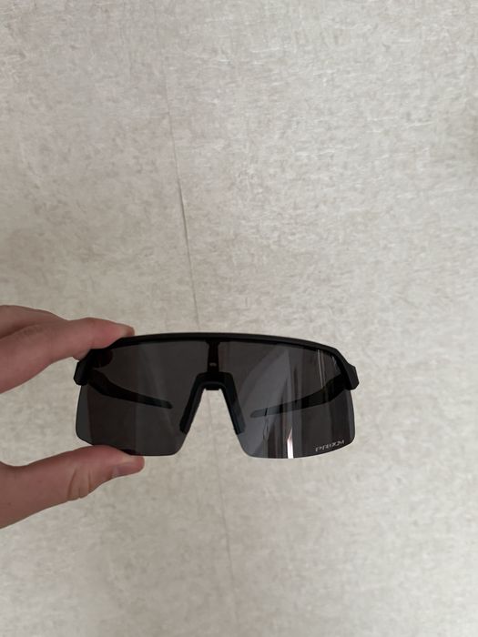 Oakley Sutro Lite
