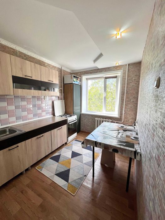 Продаётся 3 комн квартира