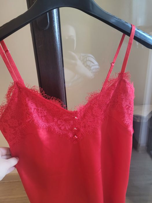 Maieu, culoare rosu, marime S-M, nou