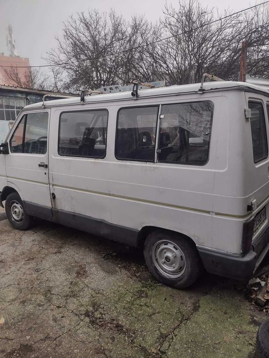 рено трафик 2000 г