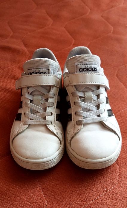 Детски маратонки Адидас номер 28