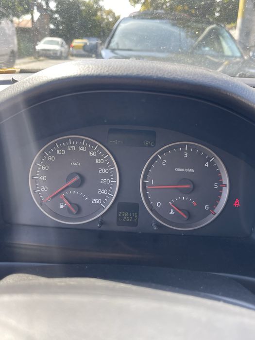 VOLVO V50 2004 — imagine 4