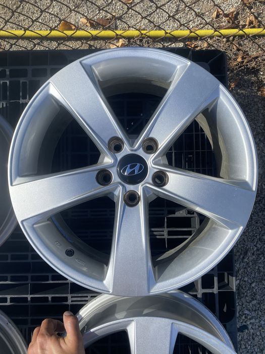 17 цола 5 х 114.3 мм Киа , Хюндай , Тойота , Мазда