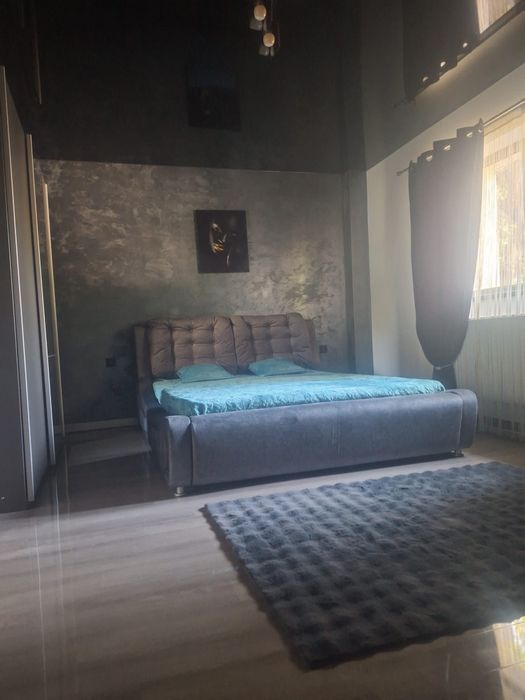 Ofer spre închiriere apartament cu 1 cameră zona Roșiori