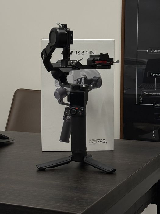 Стабилизатор DJI RS 3 Mini