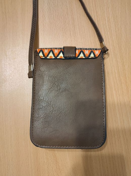 Малка чанта за през рамо