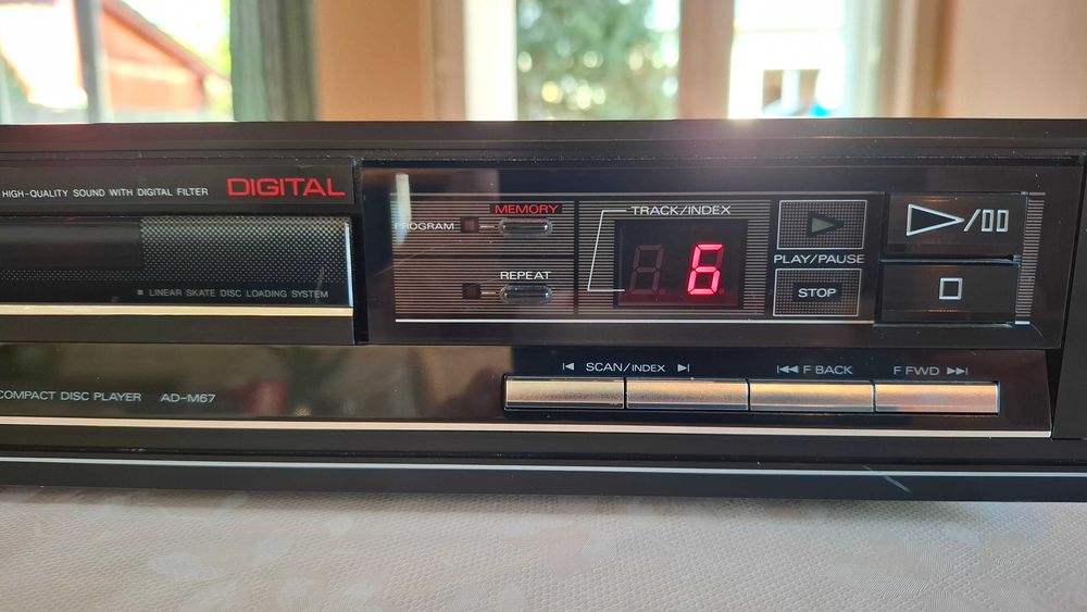 Fisher Studio Standard AD-M67 - CD Player