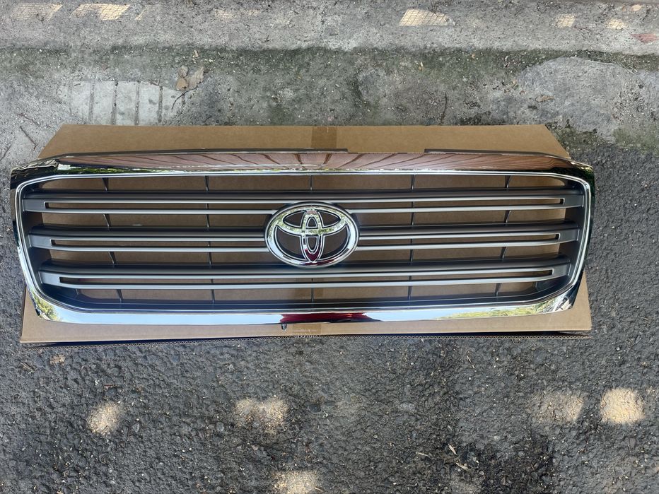 Решетка радиатора Land Cruiser 100