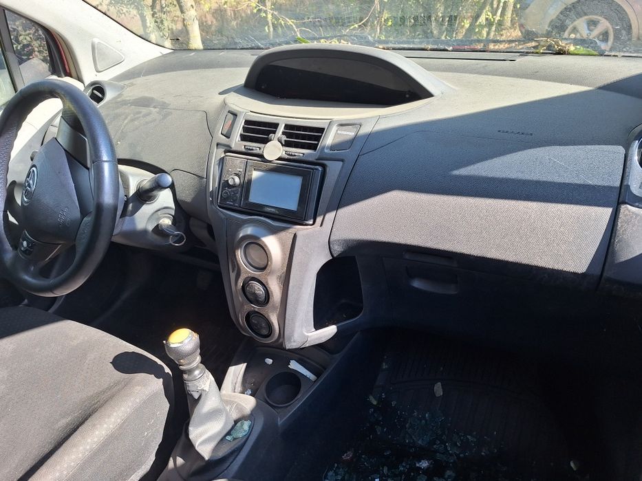 Dezmembrari Toyota Yaris 1.4 diesel an 2009