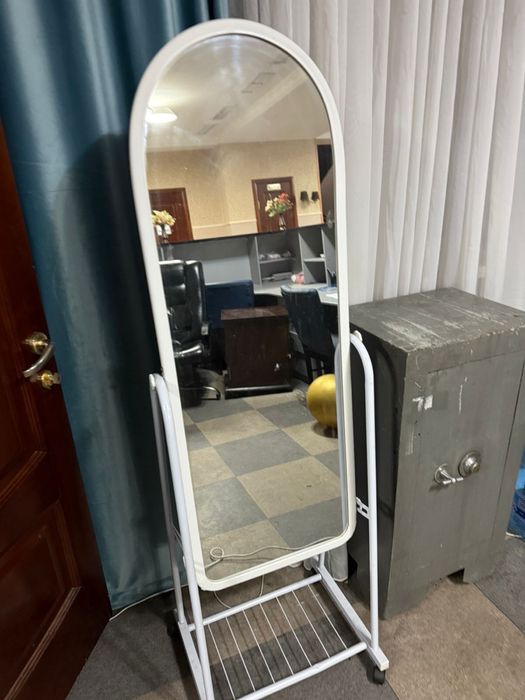 Стулья офисные зеркало