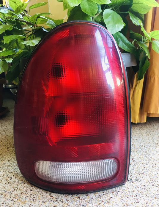 Ляв стоп за Chrysler Voyager