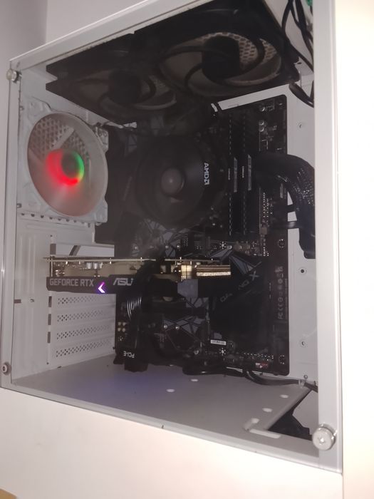 Vând PC Gaming Ryzen 5 5600X + RTX 3060 12GB + 1TB SSD