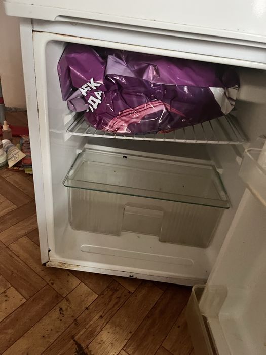 Продам холодильник б/у .