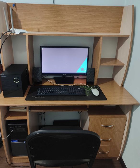 Компьютер жамланмаси сотилади.