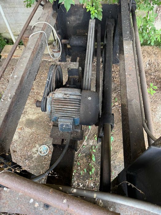 Vand gater si circular debitat material lemnos