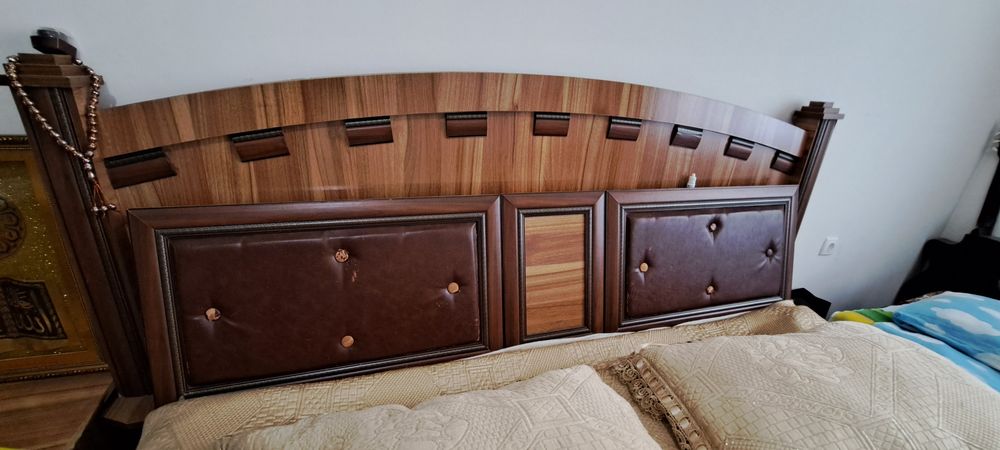 Spalniy garnitur zor