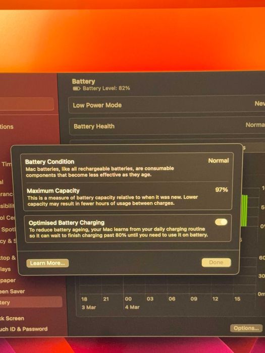 Macbook pro 13 inchi  M2 16 GB 256 B