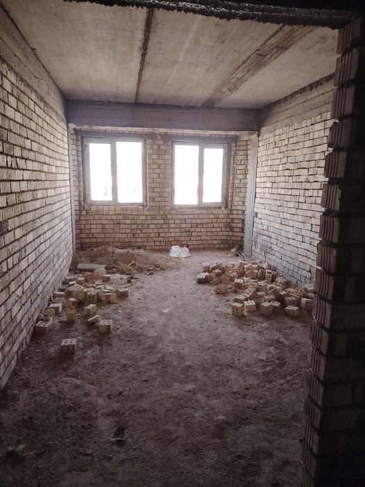 Квартира навстройка сотилади срочна  бам