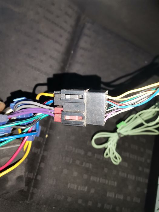 Медия pioner avh 2400 bt