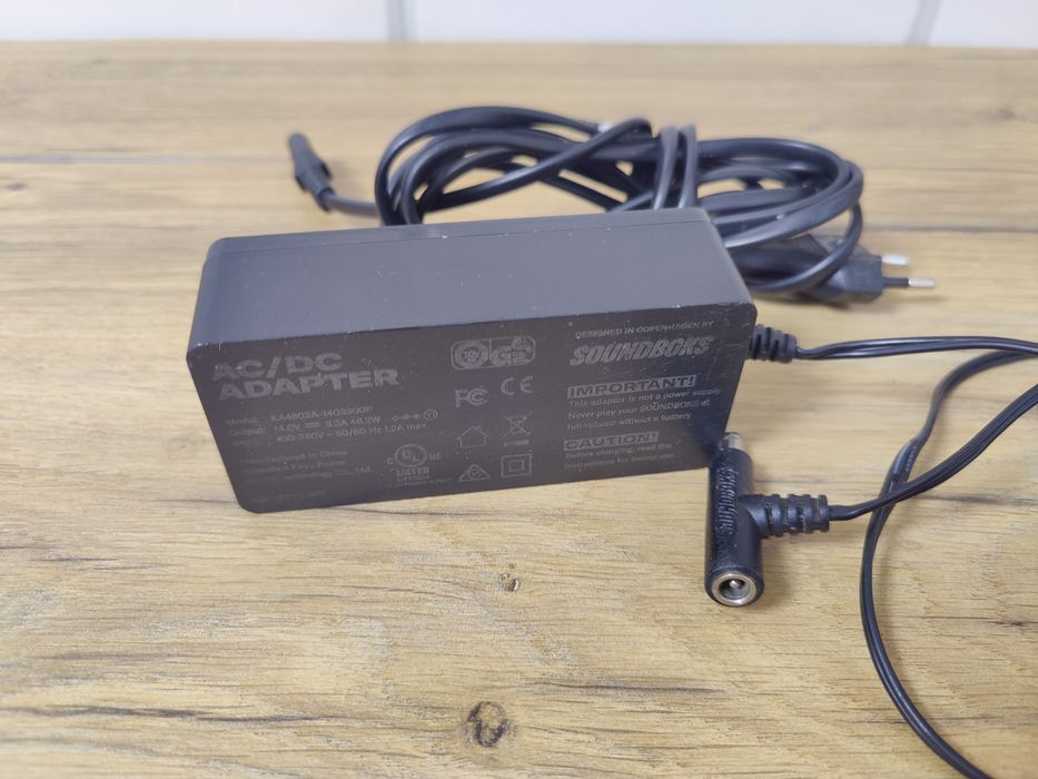 Soundboks alimentator boxa bluetooth