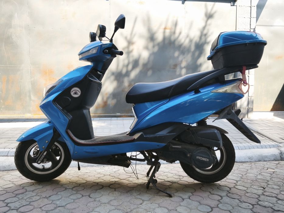 Мопед рабочий в комплекте с шлемом