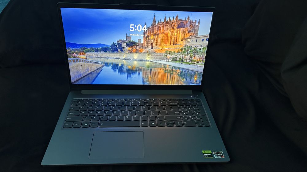 Laptop gaming lenovo