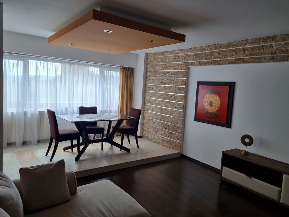 PF Inchiriez apartament zona centrala