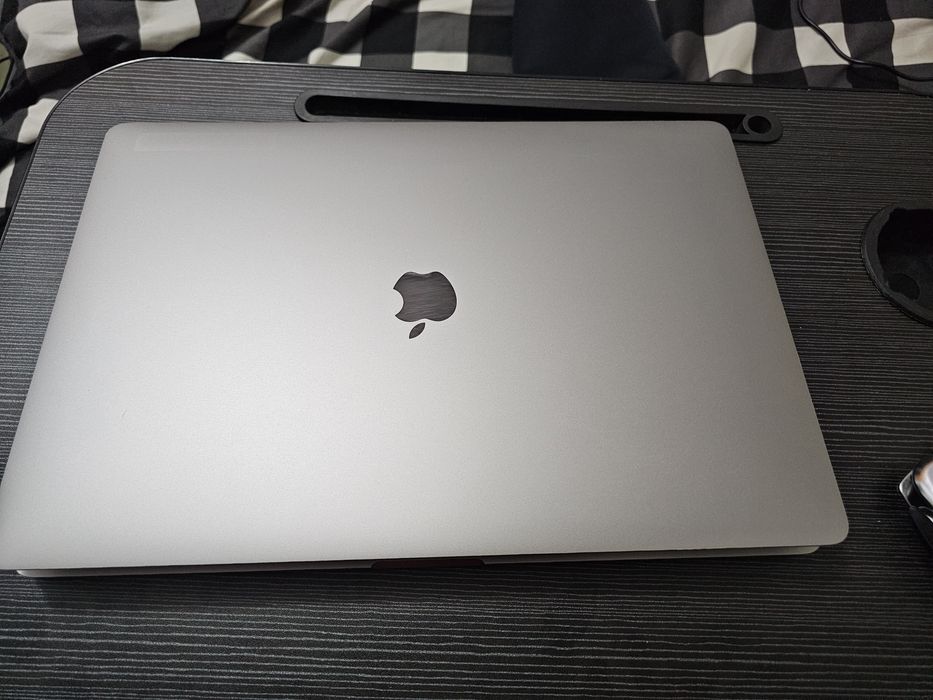 Macbook pro core i9 2019