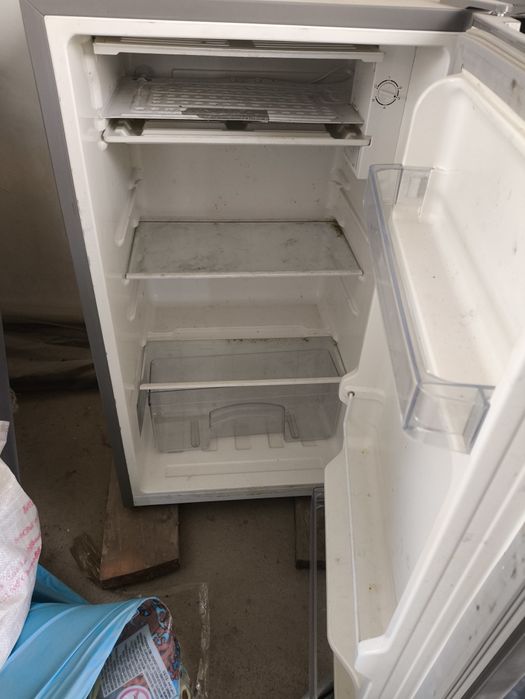 Beston холодильник в отличном состоянии.