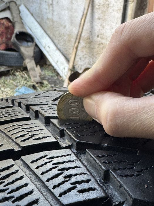 Резина зимняя r17