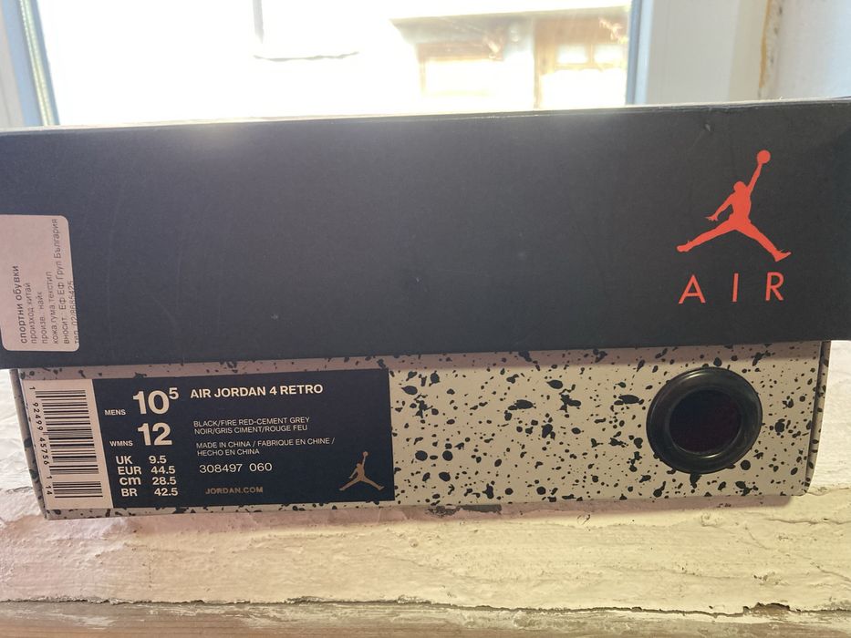 Jordan 4 BRED 2019 година