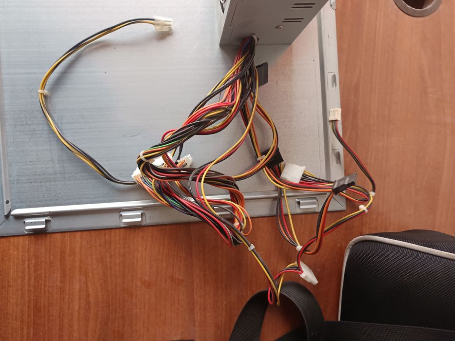 Захранване Fortron FSP 400W