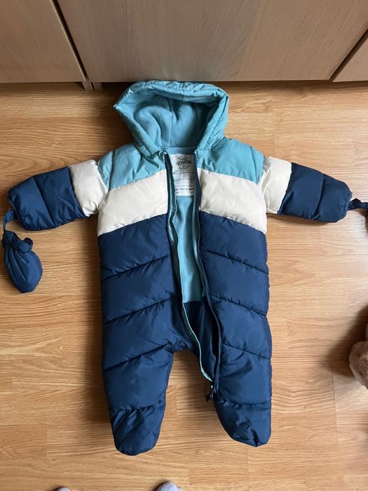 Snowsuit/costum salopeta iarnă /overall 6-9 luni Mark and Spencer