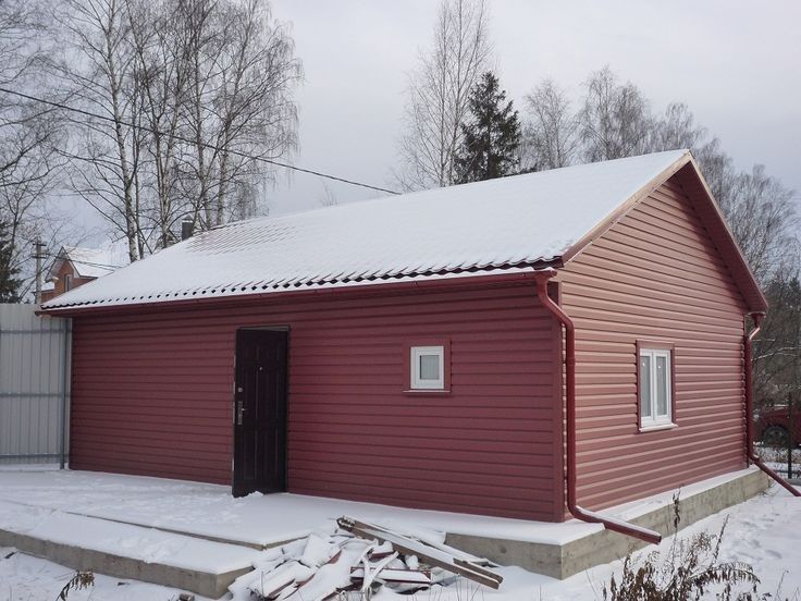 Vand case pe structura metalica învelite cu panouri sandwich 70mp