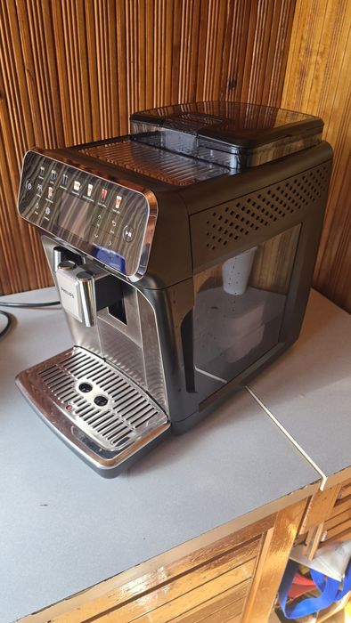 Кафемашина робот Philips 5500