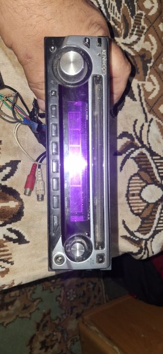 Продам магнитолу Kenwood