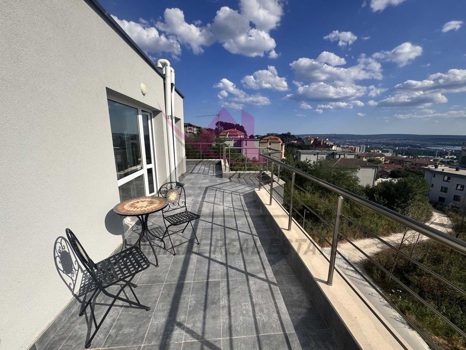 Дава се под наем Двустаен апартамент в Варна, Възраждане 3 - 100 кв.м за 700 € - Снимка #4