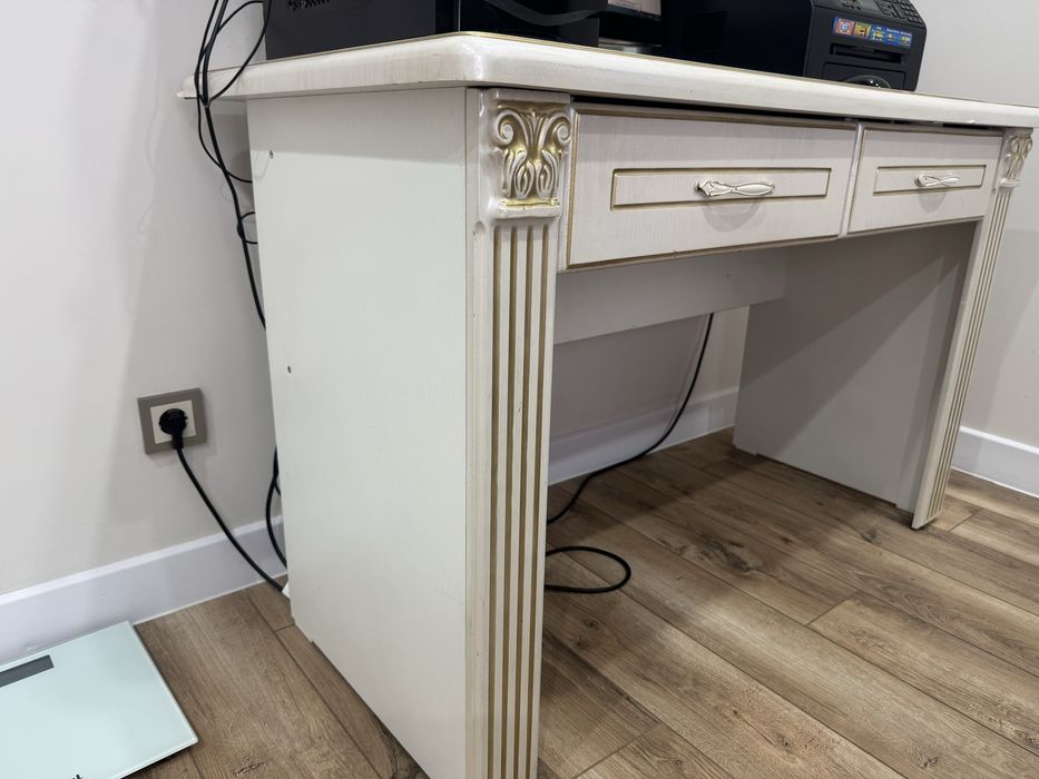 Стол компьютерный