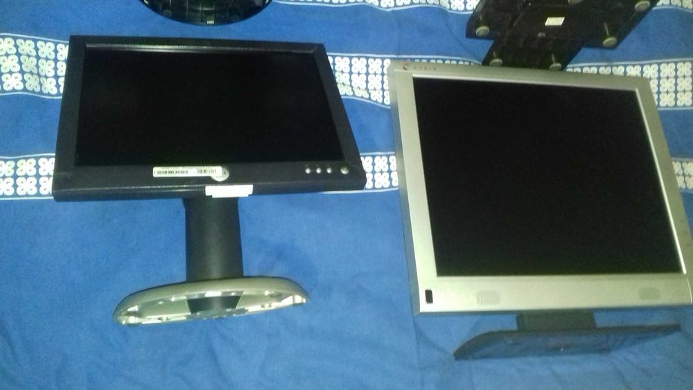 Monitoare LCD Dell 15",MYRIA 19"-la 220V;STEP 19"-la 12V,XEROX-17"220V