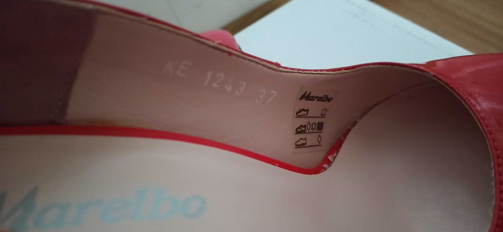 Pantofi din piele naturala lacuita